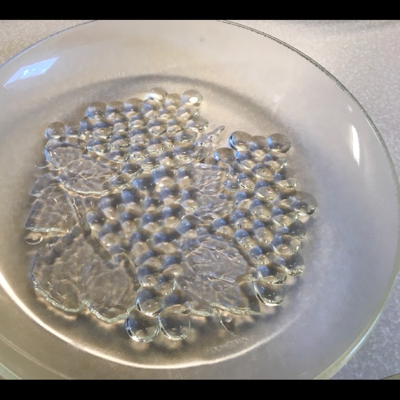 PASARI Glass Dishes~Set of 4 ~Grape Design Imprint - Picture 2 of 4